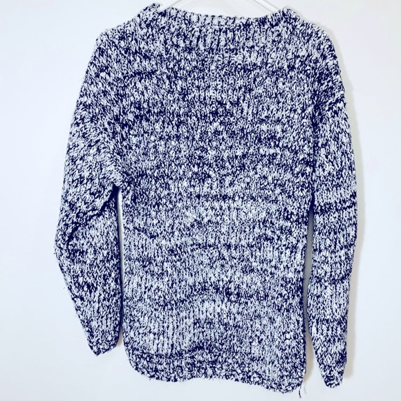 Warm » Cozy » Super Soft Pullover Speckled Grey & White Sweater w/Crew Neckline - Picture 7 of 15